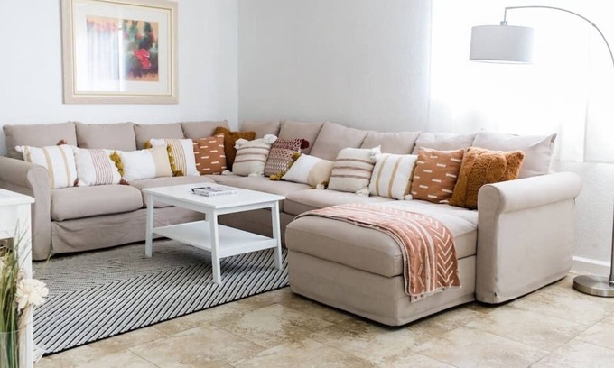 Gardena Apartamento | Spacious 3 BD / Large Master BR with Ensuite Bath