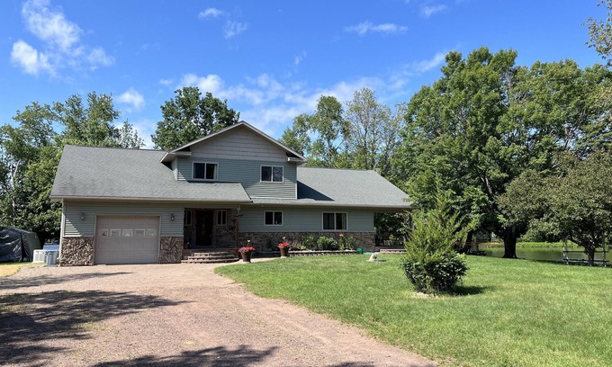 Gwinn Casa | Spacious 3 bed/3 bath Lake Home sleeps 12