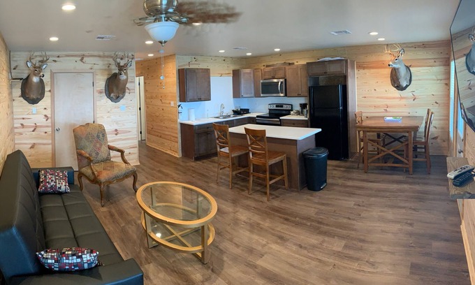 Venice Alquiler De Eote | Spacious 3-Bedroom 2-Bath Houseboat in Venice for Rent