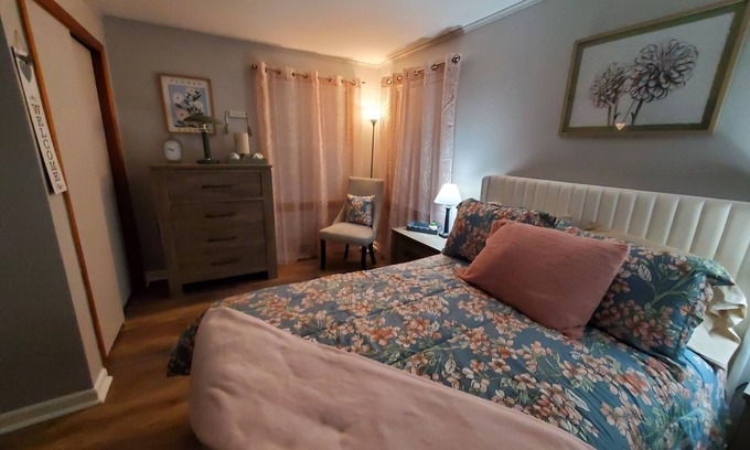 Fredonia Casa | Spacious 3-bedroom ranch house in charming Fredonia with AC. Near SUNY Fredonia.