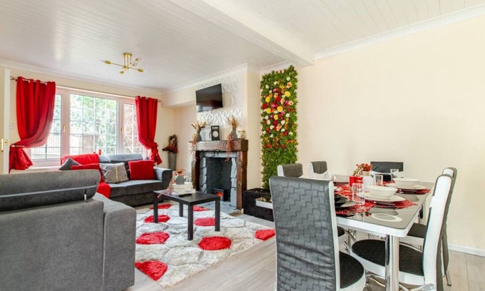 Wainscot Casa | Spacious 3-bedrooms 2 bathrooms house. Sleeps 6-8 people with WiFi, Netflix etc