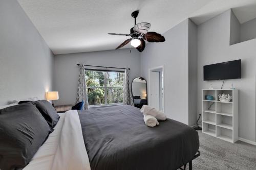 Tarpon Springs Casa | Spacious 3BR Family Home Near Sponge Docks