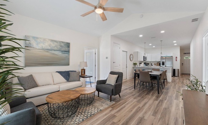 Ono Island Casa | Spacious 3BR Fenced Yard Pet Friendly Johnson Beach NAS