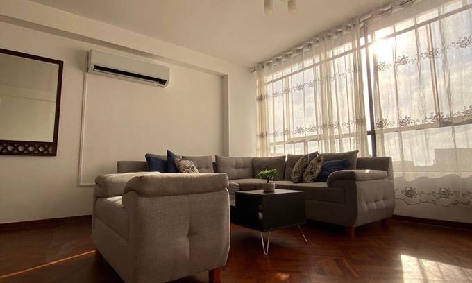 Magdalena del Mar Apartamento | Spacious 4-bedroom apartment with AC and WiFi in cool Magdalena del Mar