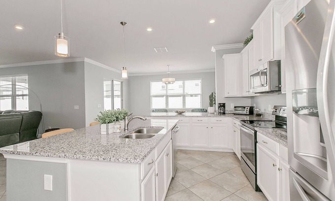 Sanford Casa | Spacious 4 Bed Home near Orlando Gated+Pool Access