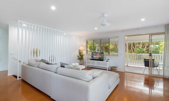 Shelly Beach Casa | Spacious 4-Bed House Metres from Beach
