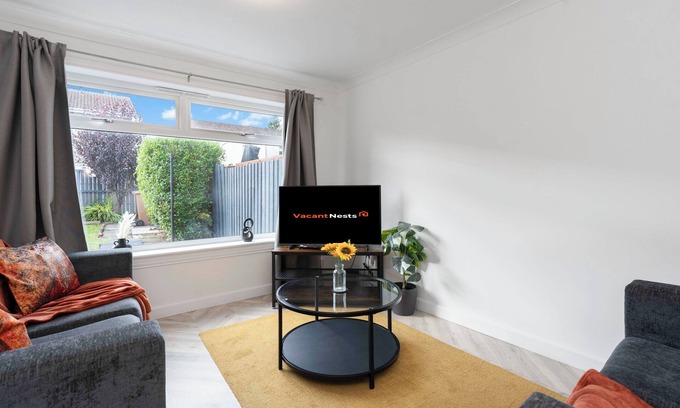 Livingston Casa | Spacious 4 bedroom home