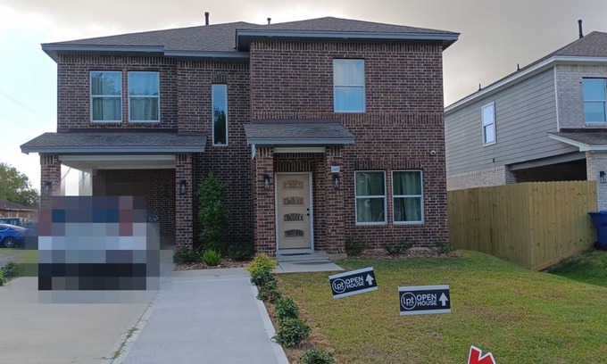 Texas City Casa | Spacious 4-bedroom house in charming Texas City with WiFi and AC