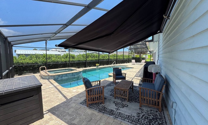 Edgewater Casa | Spacious 4-bedroom house w salt water pool in a peaceful, serene neighborhood