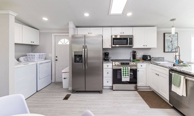 Polk City Casa | Spacious 4-bedroom house in fantastic Polk City with WiFi