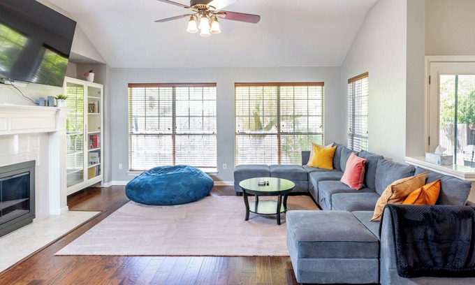 Cedar Park Casa | Spacious 4-bedroom Home Away from Home with Hot Tub!