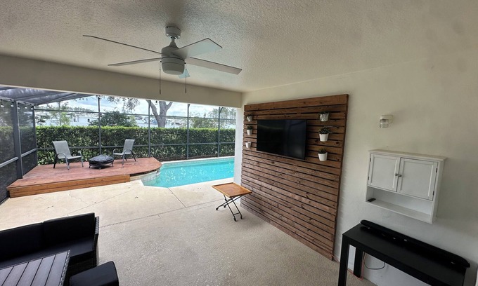 Four Corners Casa | Spacious 4-bedroom house close to Disney !