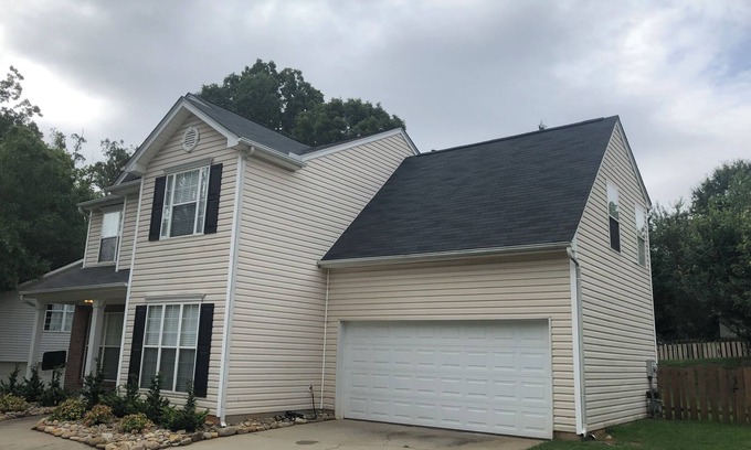 Greer Casa | Spacious 4-bedroom house in Greer