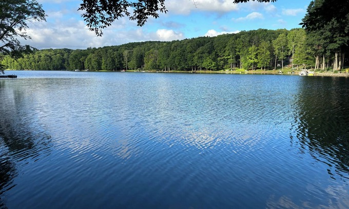 Treasure Lake Casa | Spacious 4-bedroom lakehouse with plenty of room for the group to enjoy the lake