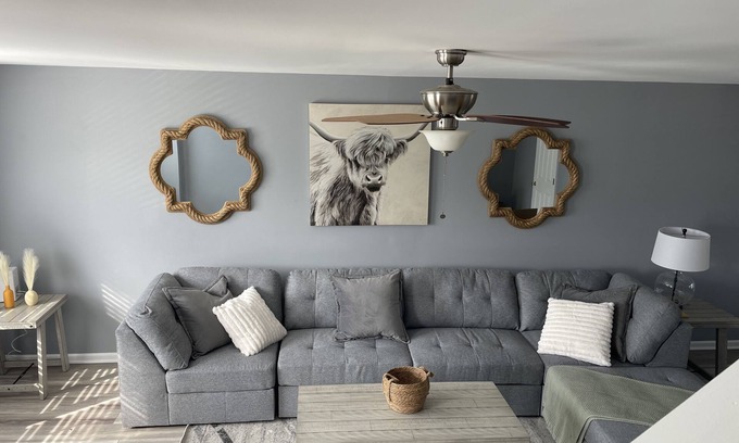 Middletown Casa | Spacious 4 Bedroom Townhouse