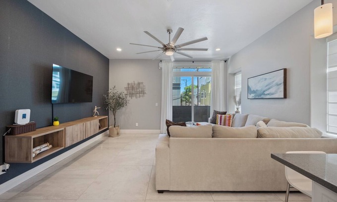 Central Sacramento Casa | Spacious 4BR Midtown Home - Perfect for Big Groups