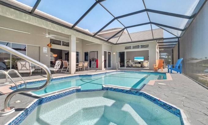 Pelican Casa | Spacious 5-bdrm house in delightful Cape Coral located on the Gulf of America
