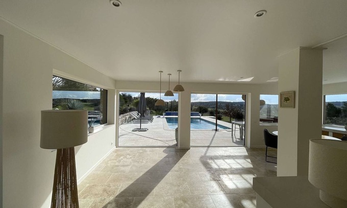 Saint-Remeze Casa | Casa con piscina para 8 personas, 4 habitaciones, estudio, jardín y terraza