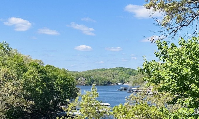 Linn Creek Casa | Spacious 5 Bedroom House ON THE LAKE, Private Dock, rent 2nd house next door!