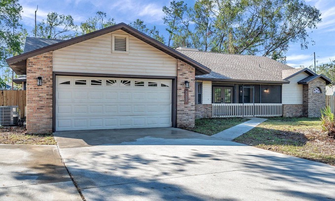 Braden River Casa | Spacious 5-bedroom house on Acreage near Beaches and Sarasota Shopping Centers
