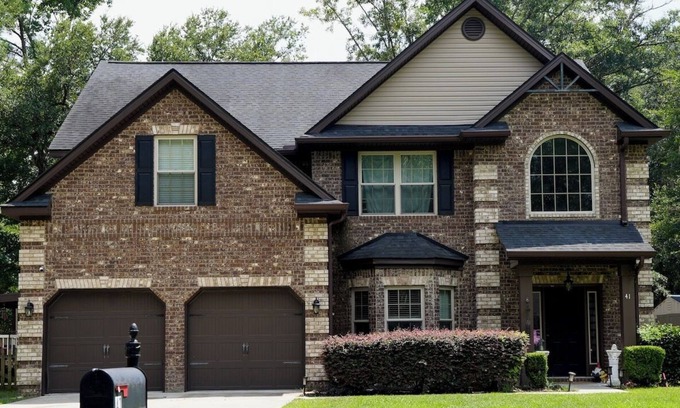 Midway Casa | Spacious 5-bedroom house in peaceful Midway with WiFi, AC Close to Savannah GA