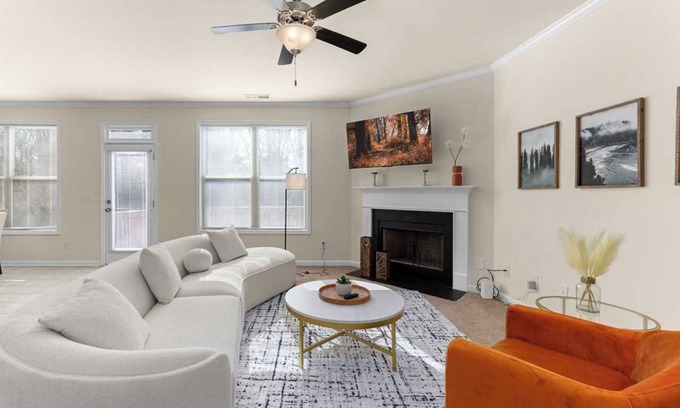 Norcross Casa | Spacious 5B3B｜Lush Backyard｜Garage & Street Parking｜Newly Renovated #41985