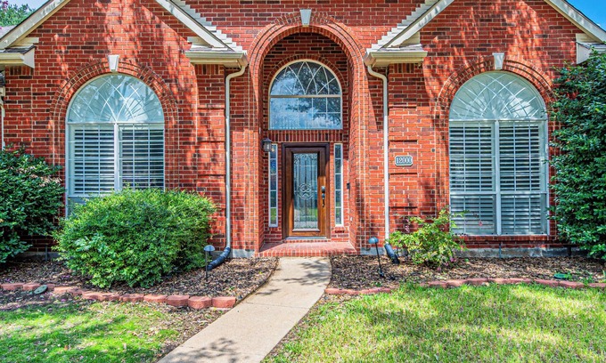 Frisco Casa | Spacious 5BR 4BTH House /w Game Room or 6th BR in Welcoming Frisco Close To All