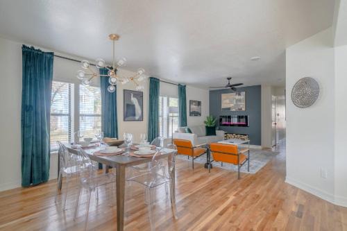 MacGregor Casa | Spacious 6 Bed 6 Bath Duplex with a Pool