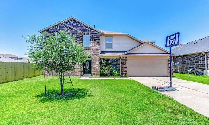 Clodine Casa | Spacious 6-bedroom house masterpiece. The cozy getaway in Richmond/Houston