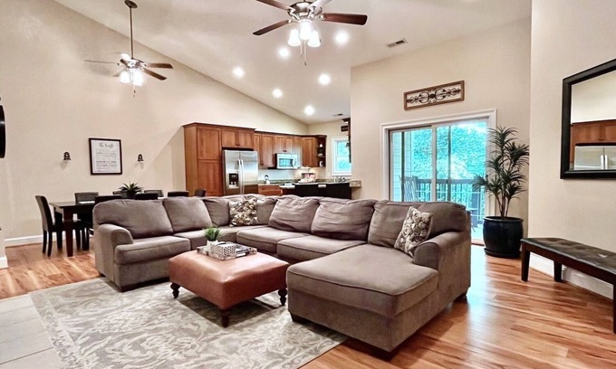 Arden Casa | Casa de pueblo de lujo cerca de todo Asheville!