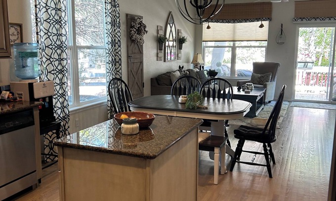 Castle Pines North Casa | Spacious and beautiful home nestled in Castle Pines close to golf courses.
