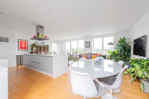 Maida Vale Apartamento | Spacious and Bright 4 Bedroom Flat