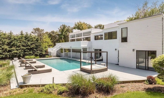 Shinnecock Hills Casa | Spacious and Contemporary Southampton Home Close to Shinnecock Hills,...