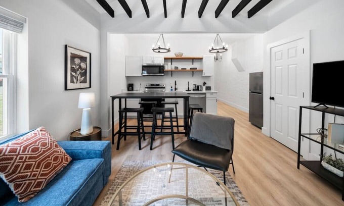 Walnut Hills Casa | Spacious and Modern 3BR near Downtown/Walnut Hills