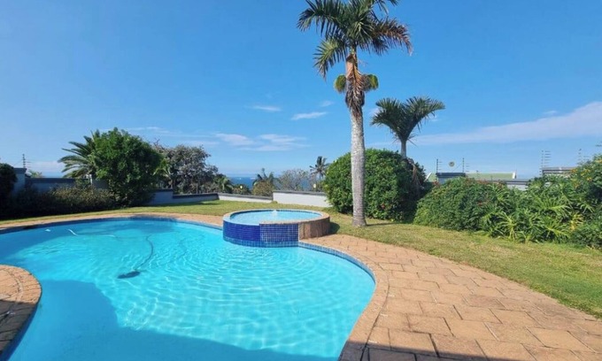 Umhlanga Casa | Spacious and secure, modern home with exquisite views.