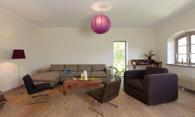 Muritz Apartamento | Amplio y elegante en el monumento a Müritz, cerca del lago y del campo de golf.