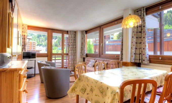 Plagne Centre Apartamento | Apartamento espacioso cerca de pistas – 7 pers, 2 habitaciones y balcón
