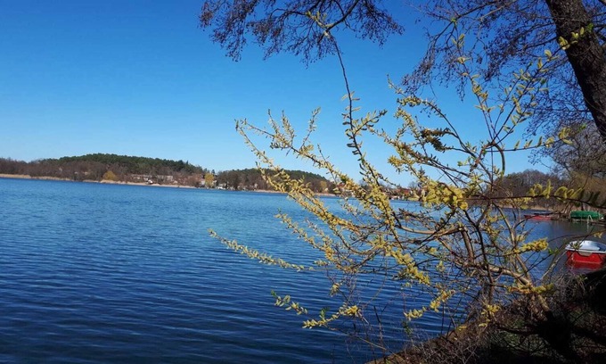 Lychen Apartamento | Amplio apartamento con vista al lago y acceso al lago, bote propio.