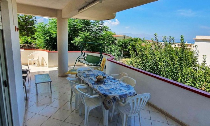 Alcamo Marina Apartamento | Spacious apartment with sea view in Alcamo, 180 m²