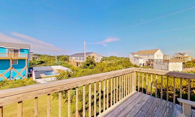 Ocean Isle Estates Casa | Spacious Avon home with Shared pool, balcony & modern comforts near the beach