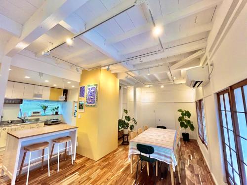 Kakisaki Casa | Spacious Beach Home 350m to Sotoura Beach