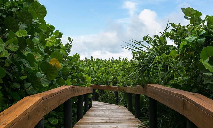 Fort Pierce Shores Condominio | Espacioso hermoso condominio de lado de la playa