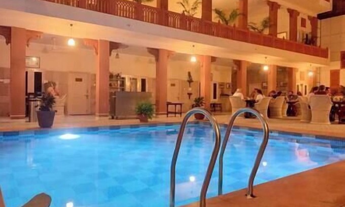 Adarsh Nagar Apartamento | Spacious boutique hotel-suites in jaipur city centre with a lovely pool