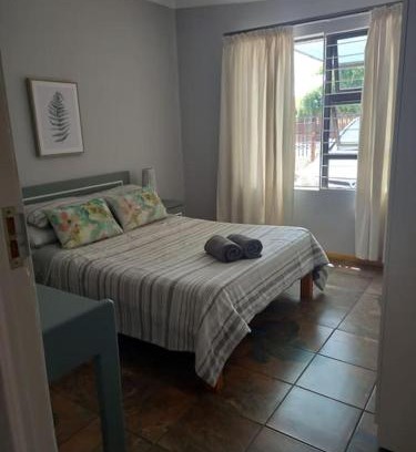 Graaff-Reinet Apartamento | Spacious, bright private flat