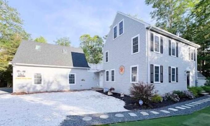 Woods Hole Casa | Spacious Cape Cod Escape Stoney Beach, Ferry & Shining Sea Bikeway.Bike.Grill