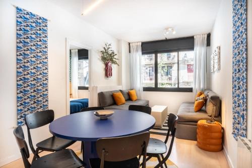 Sant Antoni Apartamento | Spacious & Comfortable Apartment in Barcelona City Center