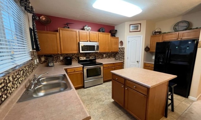Roselawn Finance Condominio | Spacious Condo in Cincinnati