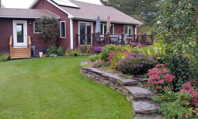 Montpelier Apartamento | Spacious country retreat, close to Montpelier, close to nature. Smoke/pet free