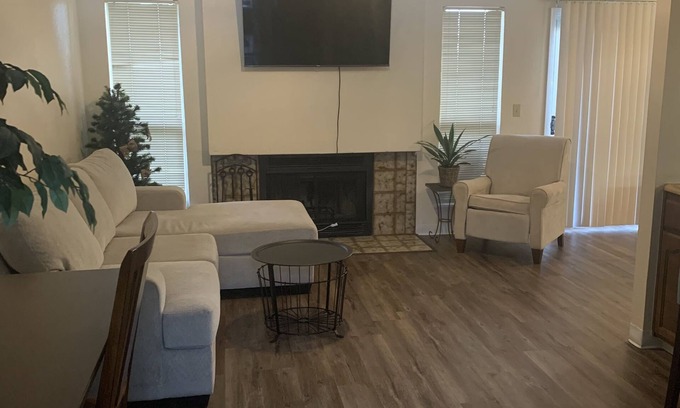 West Sacramento Casa | Spacious, cozy, quiet, safe, & lovely place to stay! Great location!