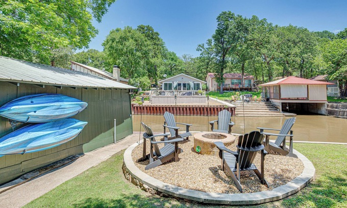 Gun Barrel City Casa | Covered Deck & Fire Pit: Gun Barrel City Escape!